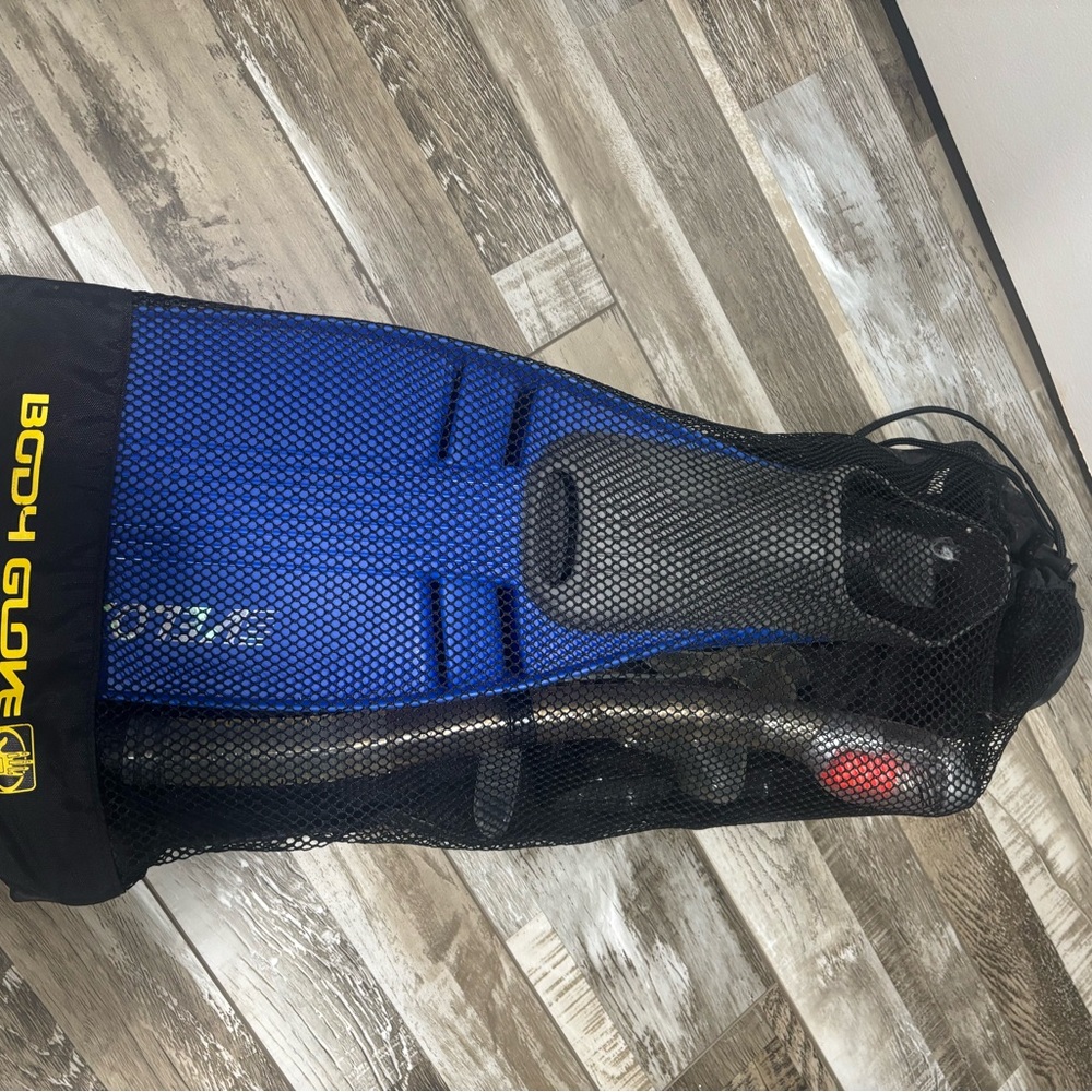 Body Glove Blue and Black Diving Gear